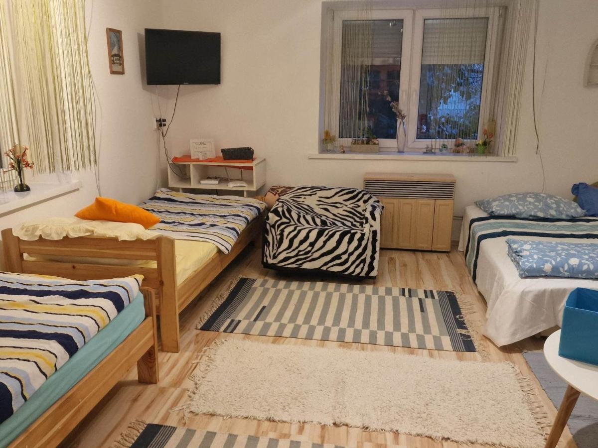 Kerekparos Es Zarandok Vendeghaz Villa Apostag ภายนอก รูปภาพ