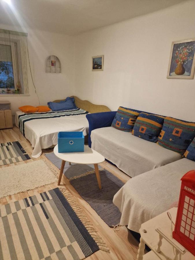 Kerekparos Es Zarandok Vendeghaz Villa Apostag ภายนอก รูปภาพ