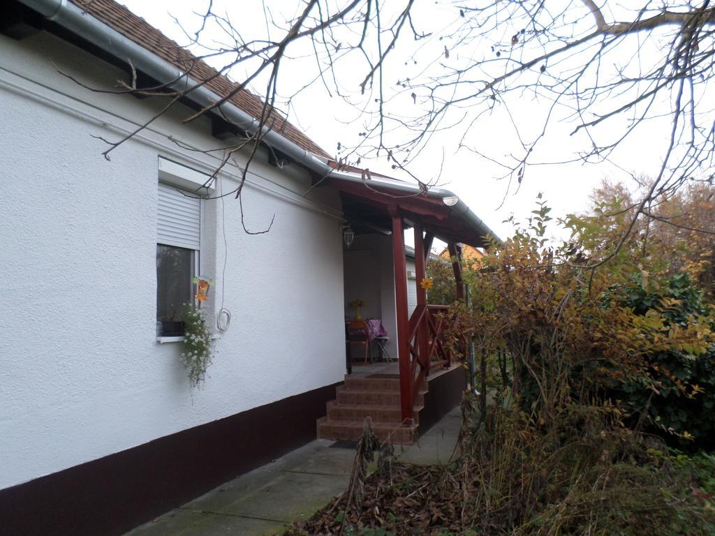 Kerekparos Es Zarandok Vendeghaz Villa Apostag ห้อง รูปภาพ